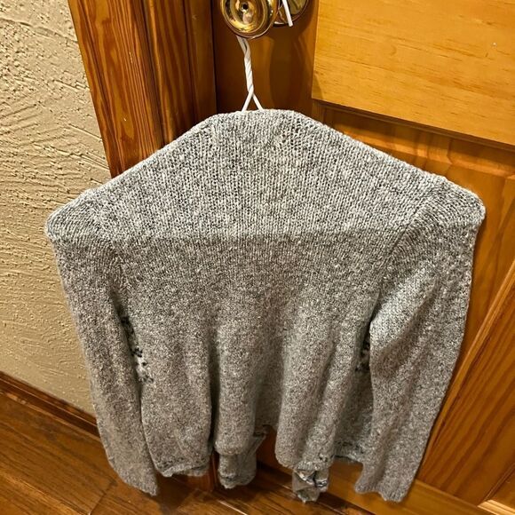 (NWOT) Abercrombie kids size xl cardigan - Picture 2 of 5